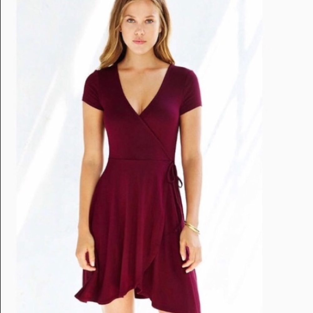 Kimchi blue wrap dress- Wine/Bord Urban Outfitters